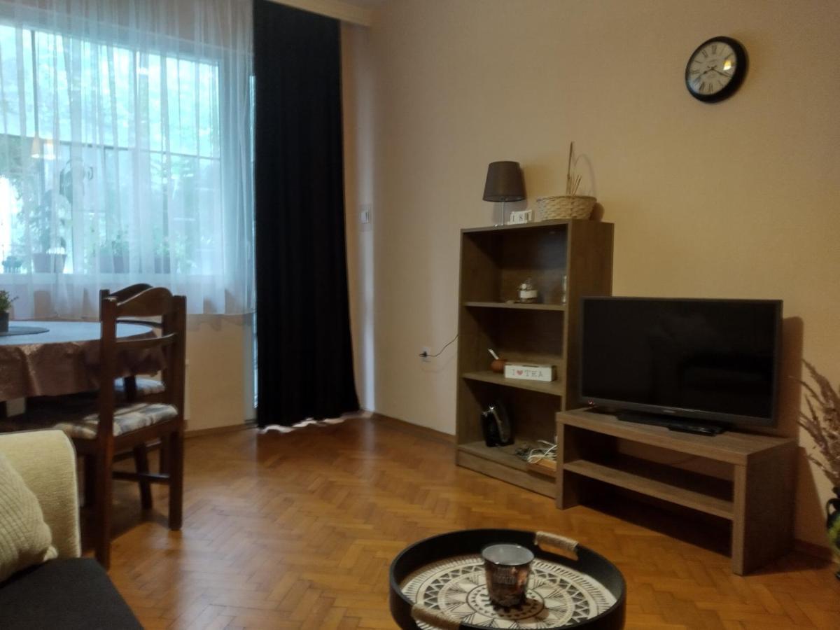 Прекрасен Апартамент В Бургас Burgas Bagian luar foto